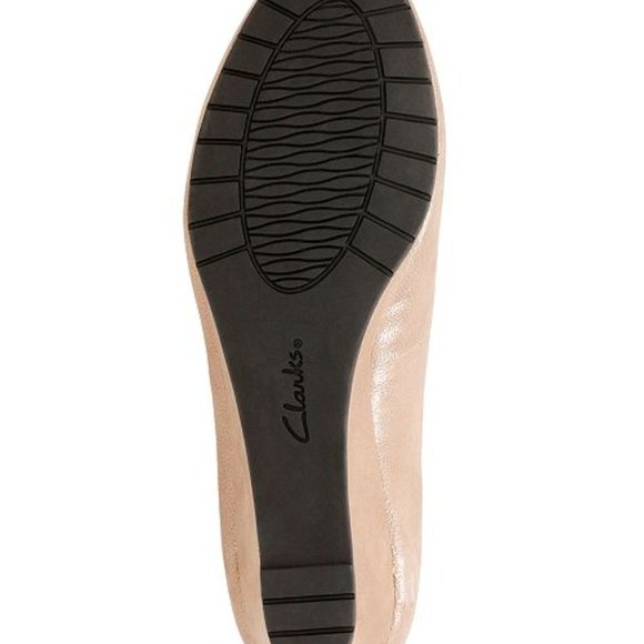 Clarks Artisan Women's Vendra Bloom Flats - Brand New - Picture 3 of 3